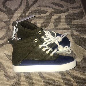 Toddler boy high top sneakers size 10